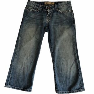 BKE denim Trinity size 27 cotton capris.
